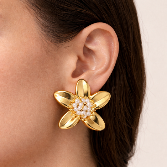 Flora Pearl Studs