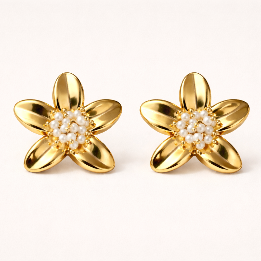 Flora Pearl Studs